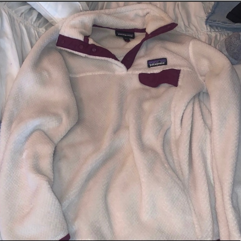 white patagonia pullover